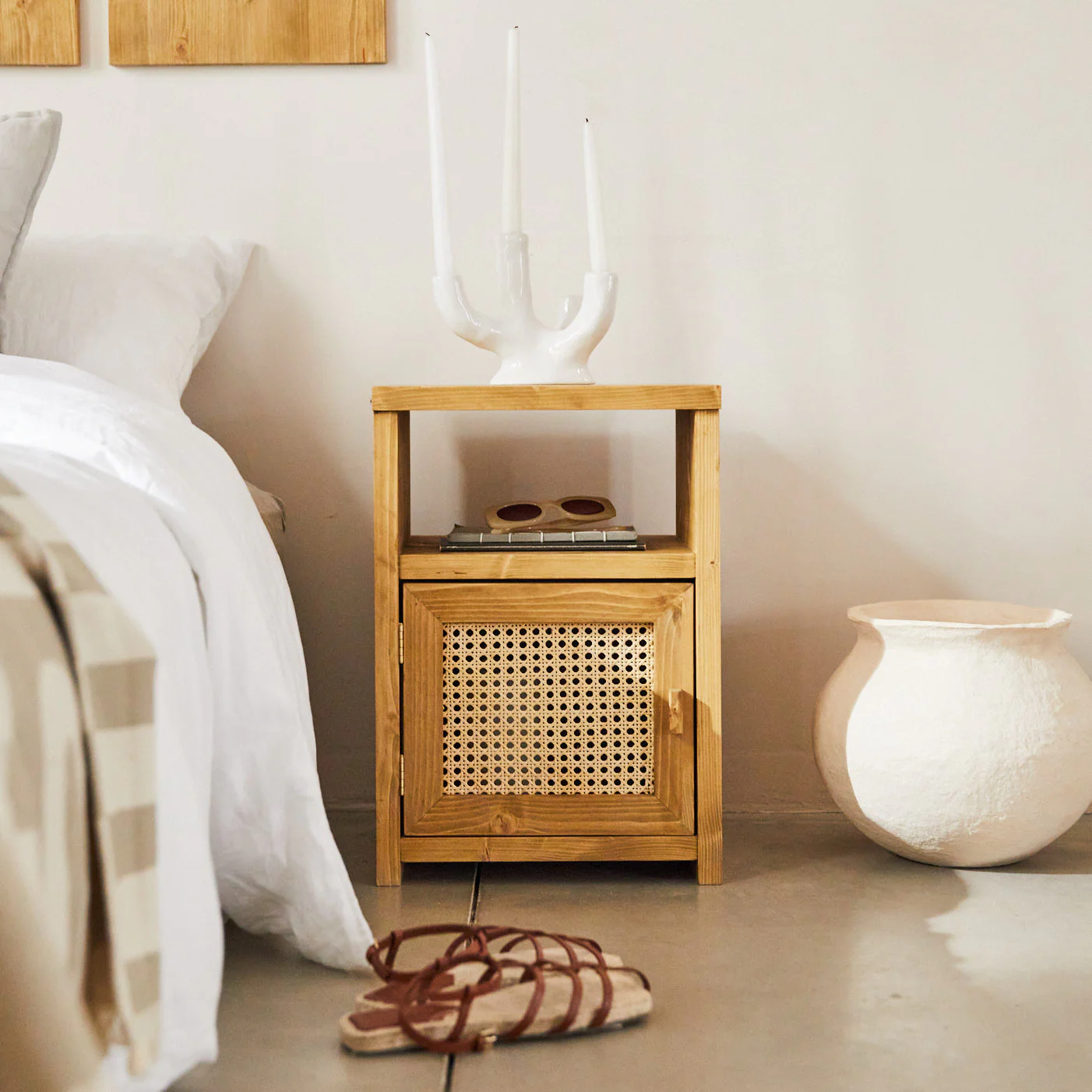 Mesita de noche con puerta Haydé - Image 16