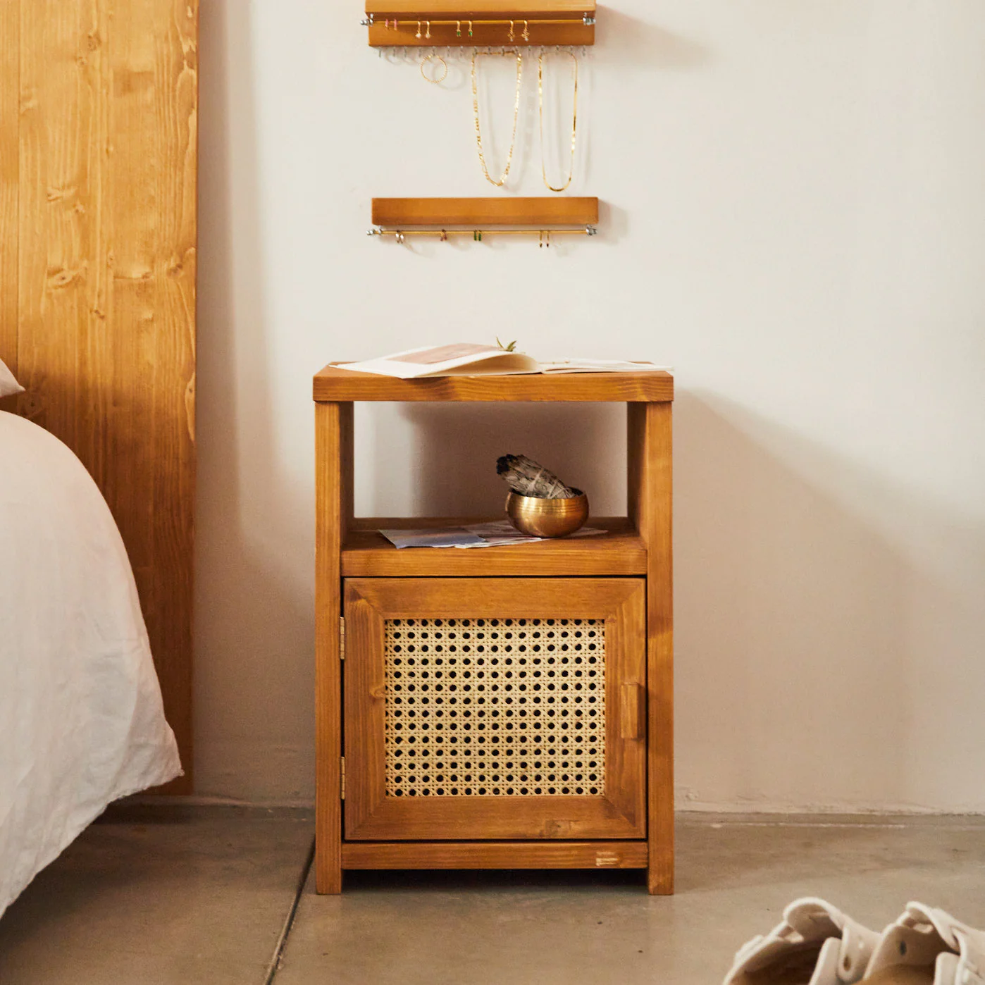 Mesita de noche con puerta Haydé - Image 18